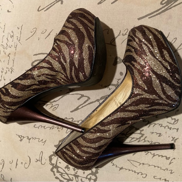 Qupid Shoes - Qupid sparkly gold, and bronze stilettos